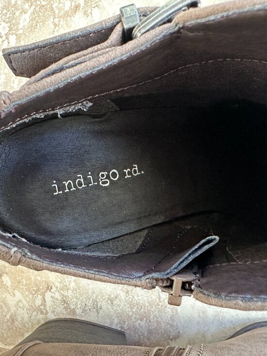 INDIGO RD. WOMEN'S TAUPE-BROWN BOOTIES:PREOWNED SIZE:9 - Picture 13 of 14